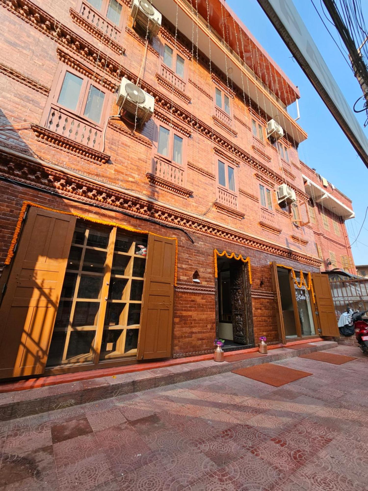 Pashupati View Hotel Kathmandu Exterior photo
